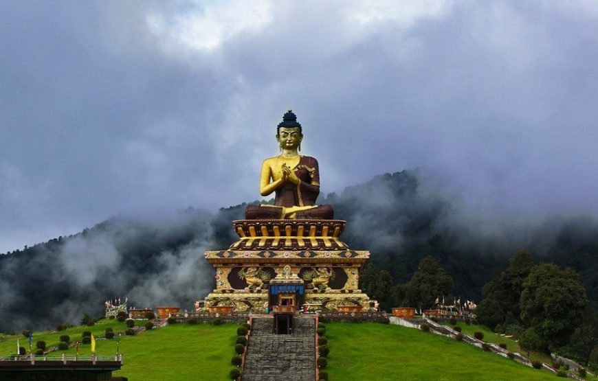 best honeymoon places to see in Sikkim – Ravangl